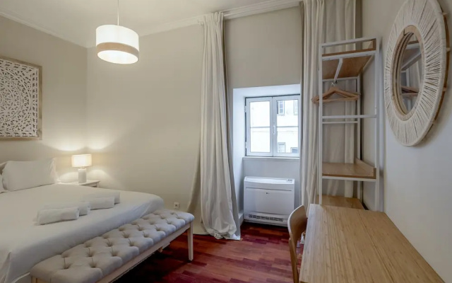 Bairro Alto Elegant by Homing