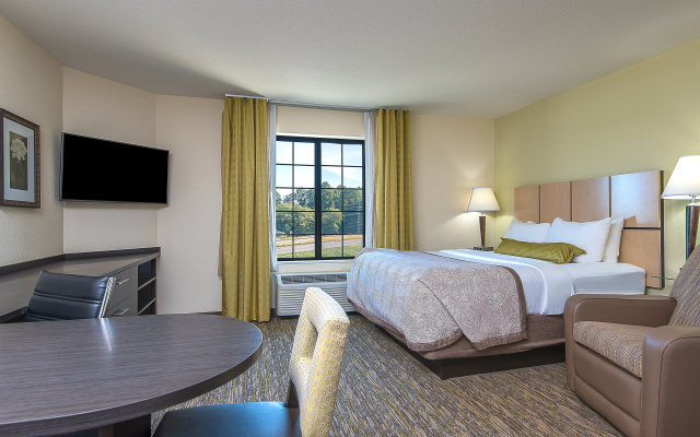 Candlewood Suites Bloomington by IHG