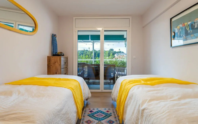 Designer Luxury Two Bedroom Apartment