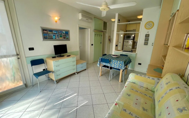 Luminous Flat With a Spacious Terrace