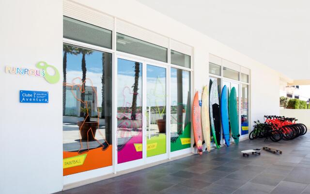 Отель The Beachfront Praia D'el Rey Golf & Beach Resort вид на фасад