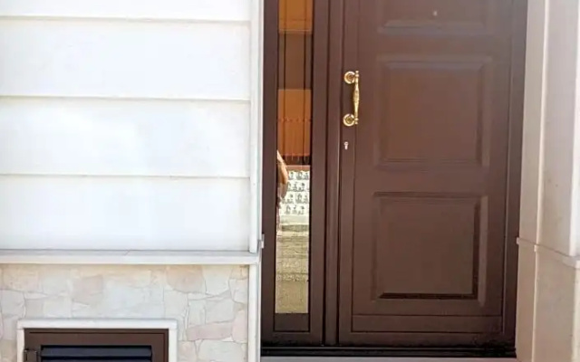 Anna's House