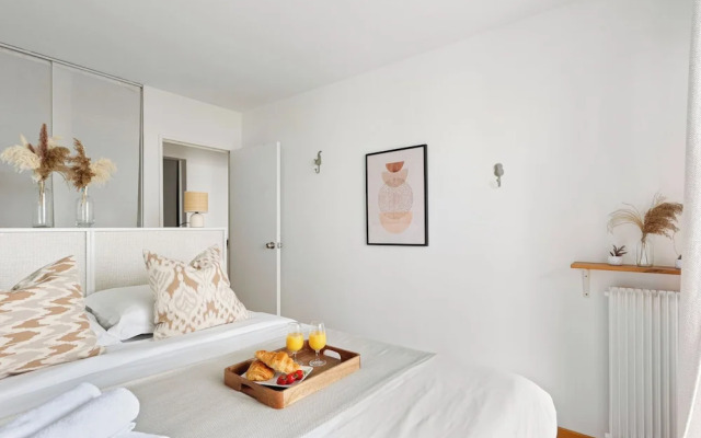 Cozy 2BR Eiffel Tower Area
