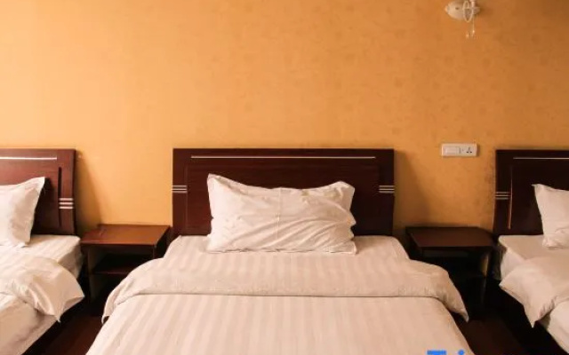 Mengzhou Datang Hotel