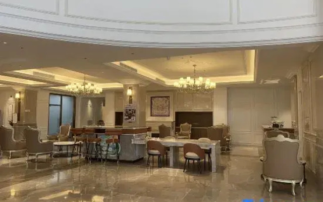 Vienna International Hotel (Longquan Square, Guangdong Pharmaceutical University Branch)