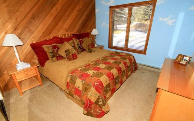 Snowcreek II 220 by RedAwning