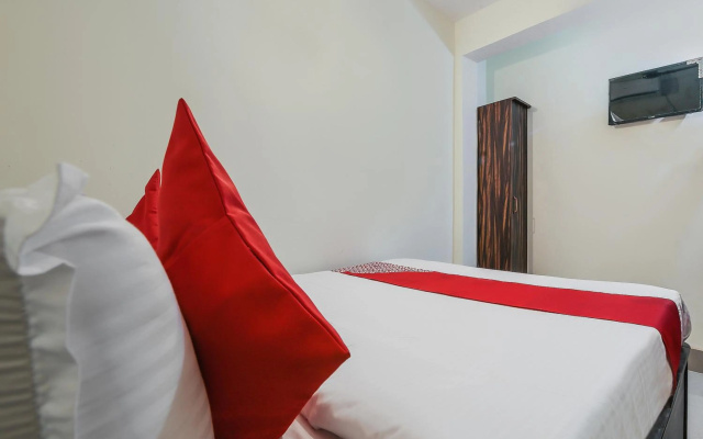 Flagship 70422 Hotel Lokenath