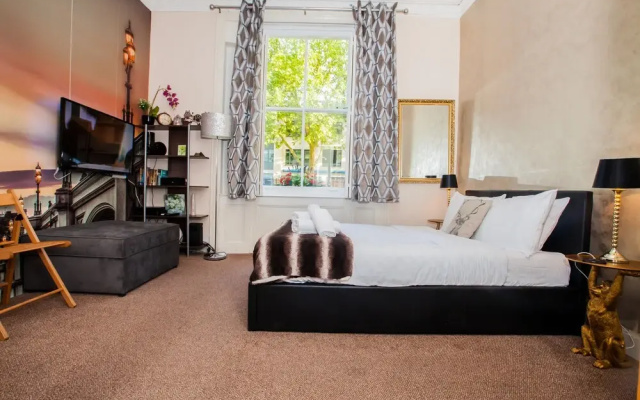 Pimlico Chic Suite