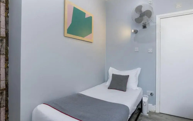 Oyo Sino Hotel