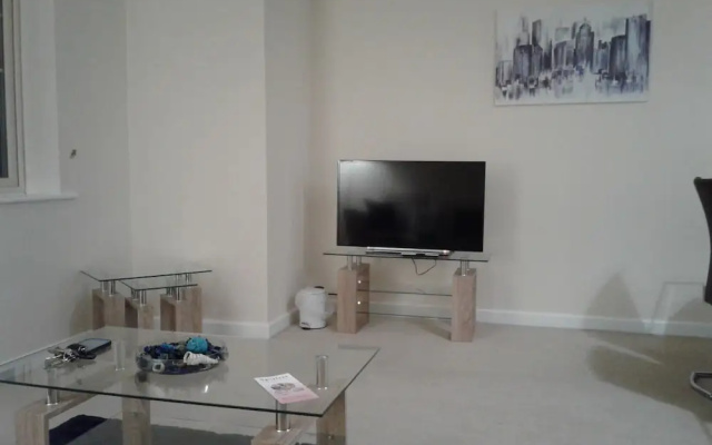 Apartment 4