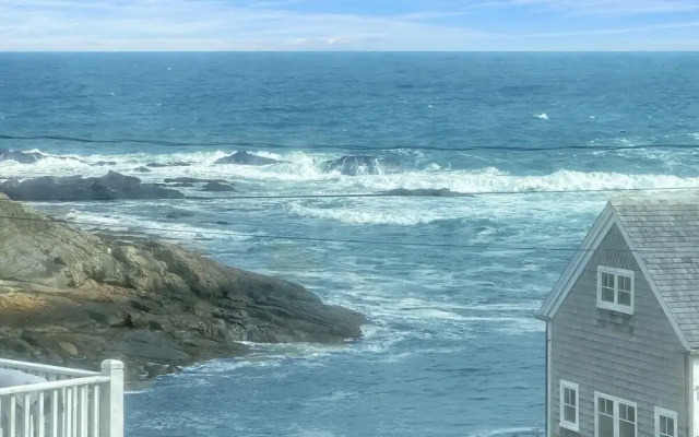 Perkins Cove Gem - Q934