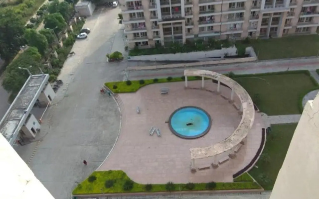 Beautiful Apartment Near Taj Mahal