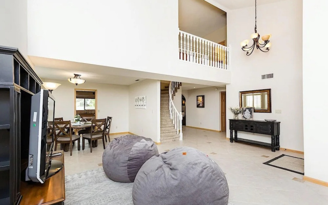 Paradise Retreat 4BR by Casago