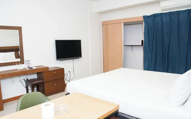 Aimor Condotel near SM City Clark