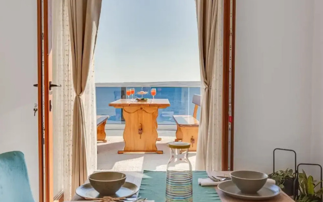 Tastefully Designed Apartment in Karlobag
