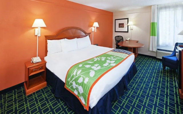 La Quinta Inn & Suites Tulsa Central