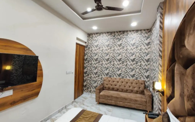 Hotel MK Grand