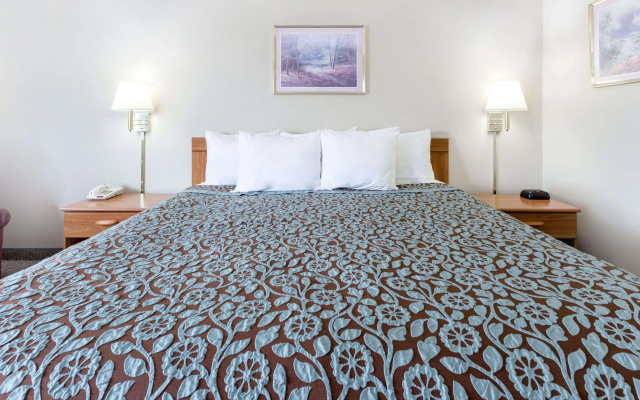 Days Inn by Wyndham El Paso