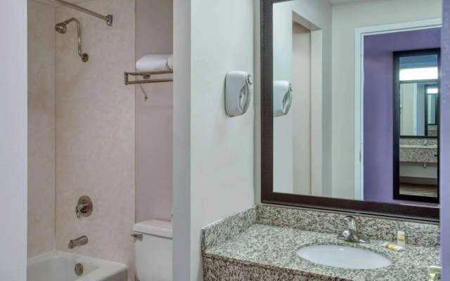 La Quinta Inn & Suites Minneapolis Bloomington West