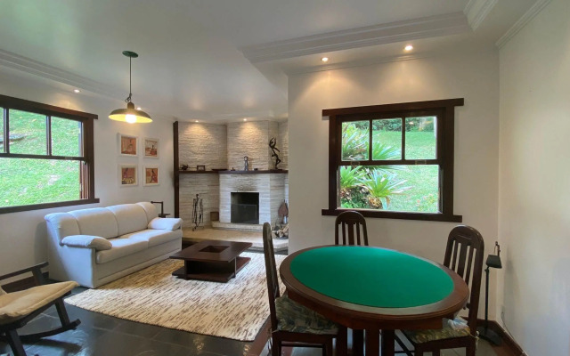 Casa Vargem Alegre, 4 Quartos, Piscina, área Gourmet, Condomínio Completo