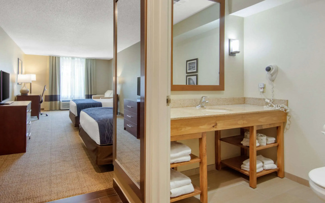 Comfort Inn & Suites Milford / Cooperstown