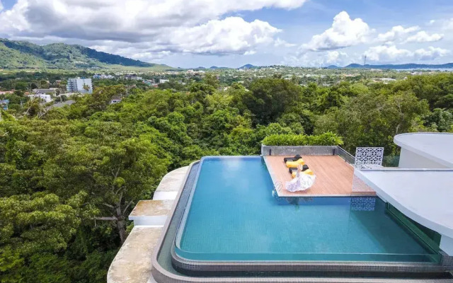 Nai Harn Suite near Beach UTN D502
