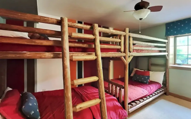 Mountainlair by Taylor Made Deep Creek