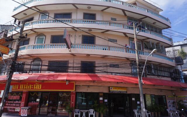 Апартаменты Lamai Apartment вид на фасад