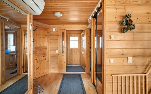 Cozy 3BR Riverside House with Sauna