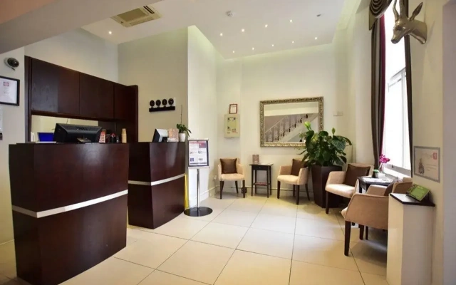 Reem Hotel
