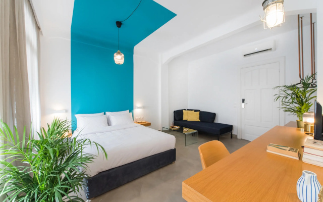 Monk Monastiraki Suites