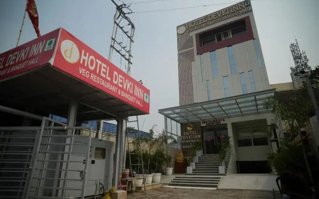 Hotel Devki Inn