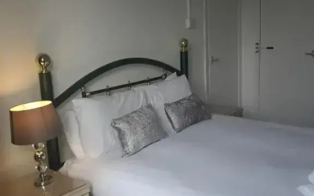 Montague House Apartments