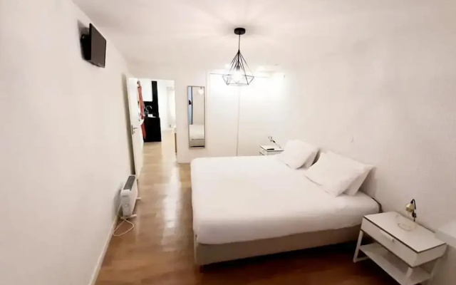 Amazing Ultramodern Apartment in Historical Center