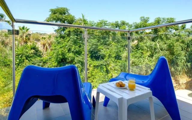 Rio Gardens - Magic 1-bdr Apt w Balcony