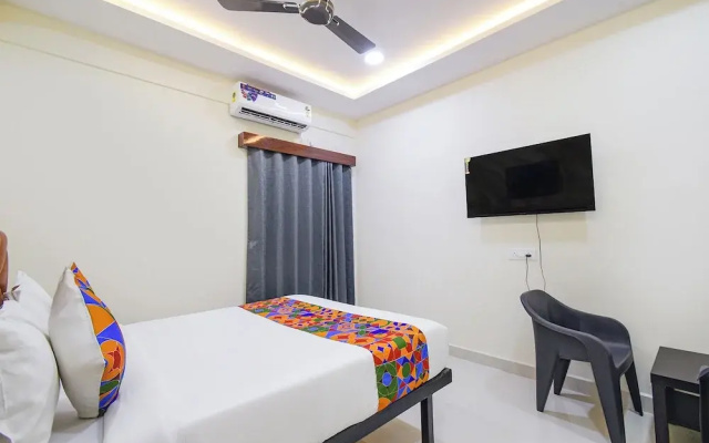 Fabhotel Navya Grand