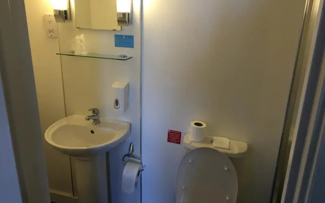 Hotel No 8