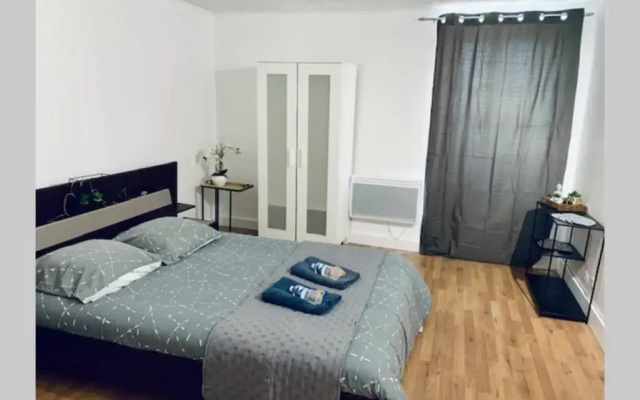 Maison 2 Chambres - Lille - 4 Pers - 300m Metro (Adults Only)