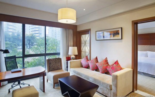 Отель Palace Hotels (Chongqing Nanbin Road Holy Land Hot Spring Branch)