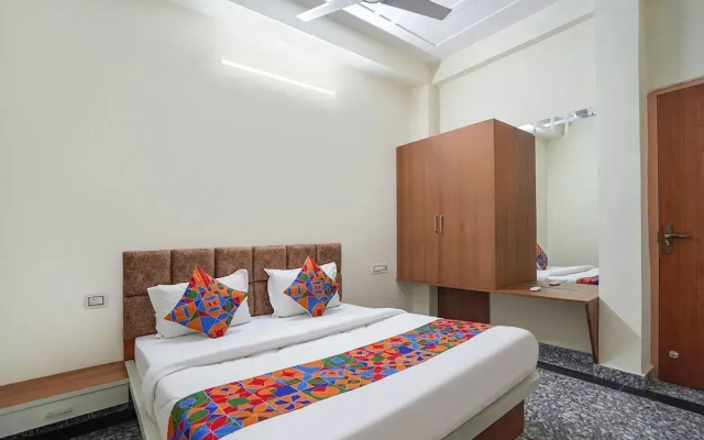 FabHotel Shri Ram Mohan Palace