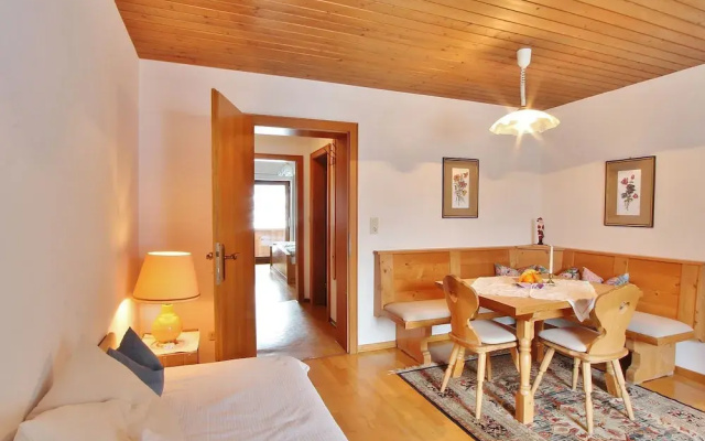 Spacious Apartment In Kitzbuhel With Balcony