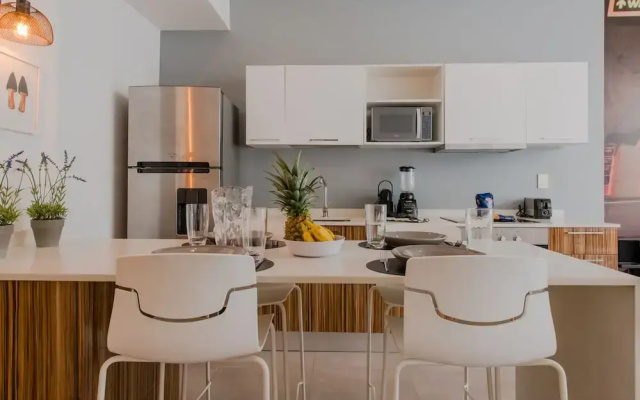 The City 1Bedroom Apartment with Terrace and 2 Pools