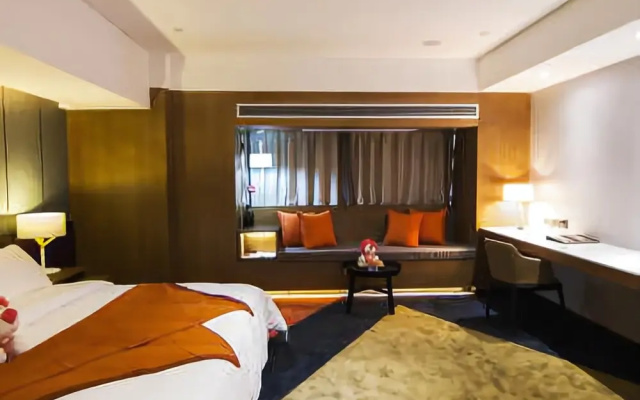 Iu Hotel Chongqing Longtou Temple North Railway Station