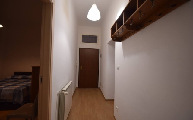 Vicino Ospedale E Aeroporto Num92867