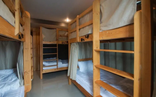Nine Nimman Chiang Mai - Hostel