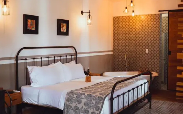 Clandestino Hotel & Spa Pila Seca