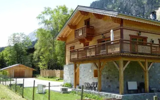 Apartment Agréable rez de jardin dans beau chalet