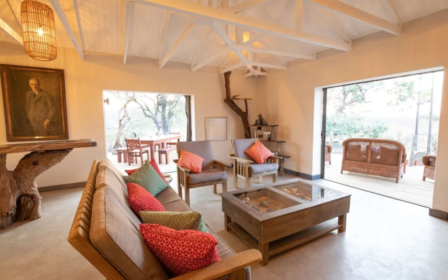 Antares Bush Camp & Safaris - Hostel