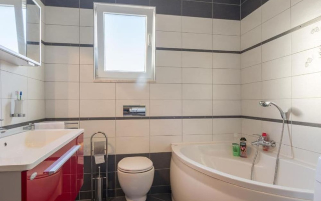 Holiday House Balen With Swimming Pool