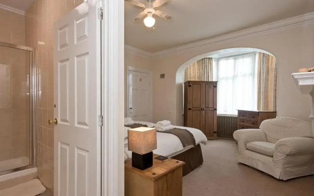 St Peter Court